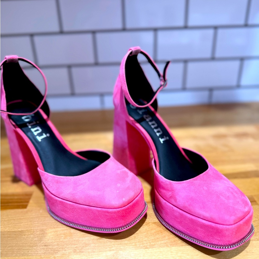 Gianni Bini Barbie Pink Heels